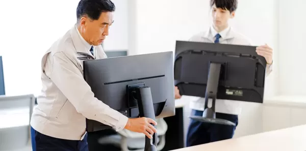 シニアに人気の軽作業・運搬業務とは？人気の理由と仕事内容を解説